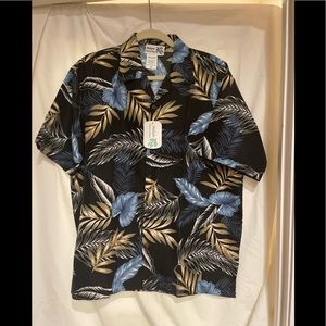 Men’s Hawaiian shirt Size: M short sleeve - brand new with tags